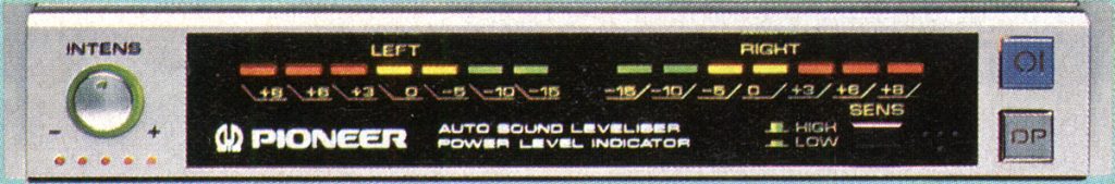 Vintage Pioneer Auto Sound Leveliser with power level indicators for left and right channels. Japanese text not present.